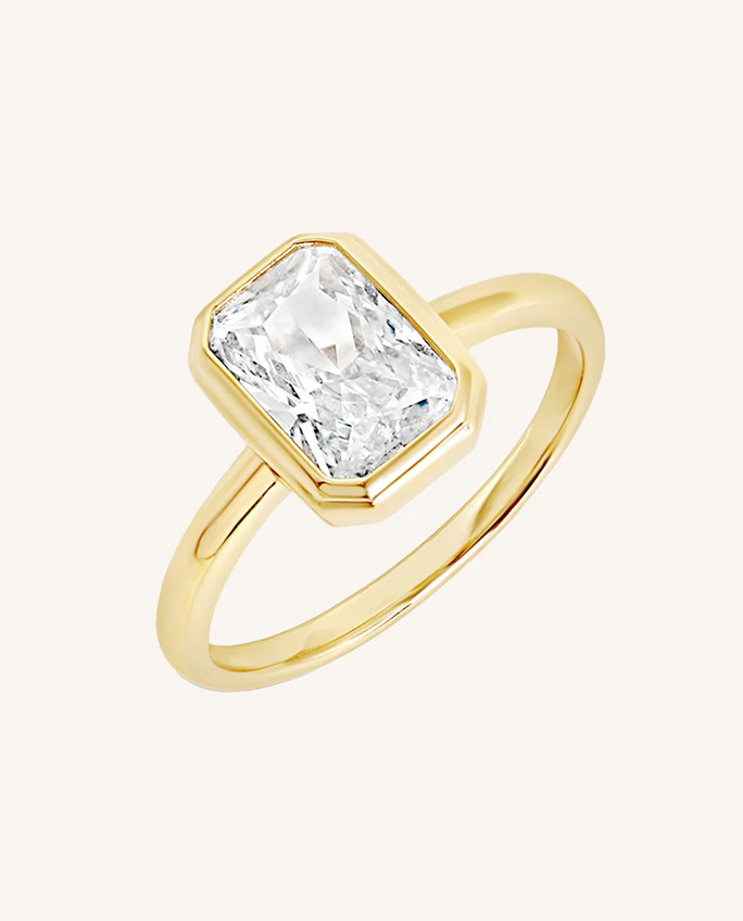 Small Earrings In Gold with Diamond